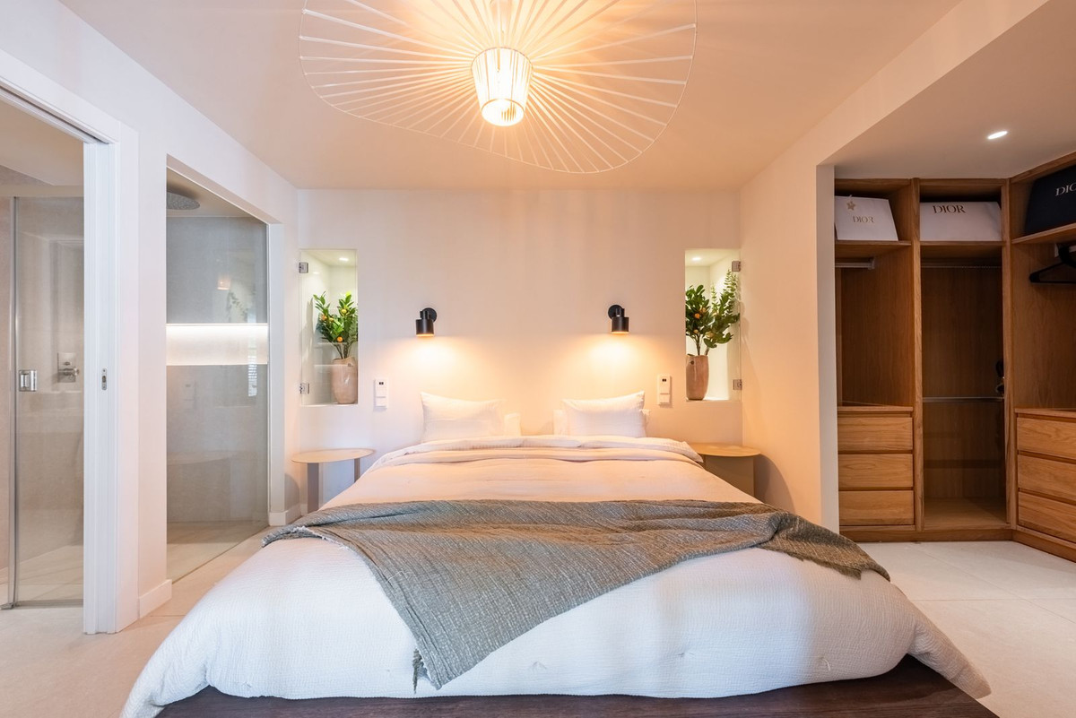 3 Bed Apartment for sale in Nueva Andalucía Costa Del Sol, Málaga, Spain