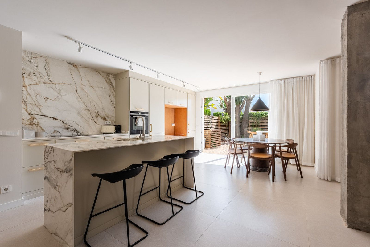 3 Bed Apartment for sale in Nueva Andalucía Costa Del Sol, Málaga, Spain