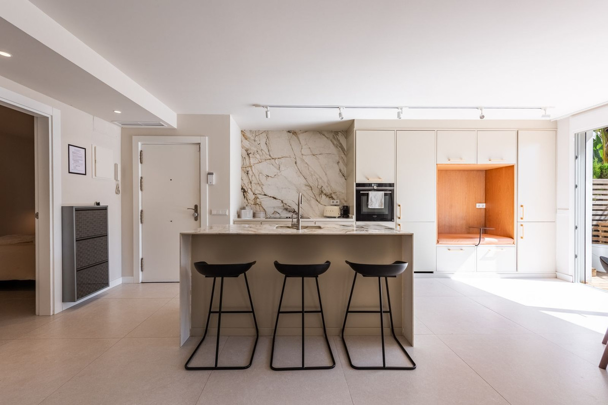 3 Bed Apartment for sale in Nueva Andalucía Costa Del Sol, Málaga, Spain