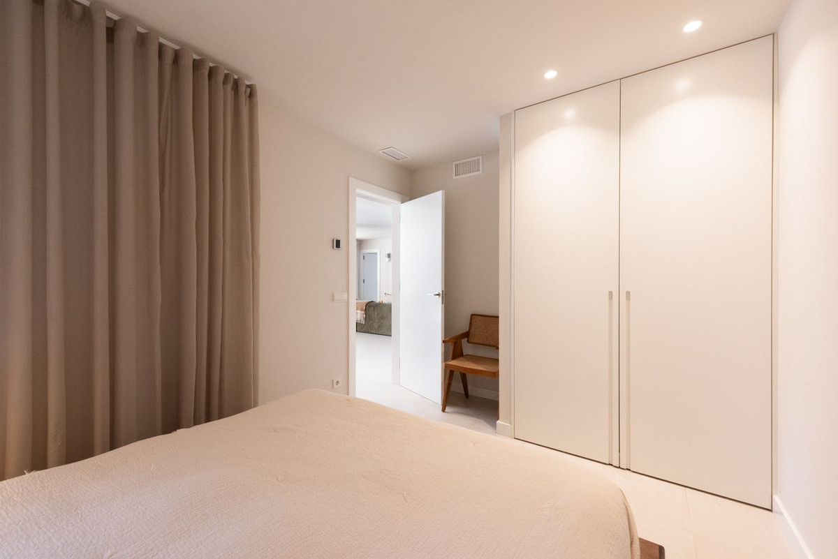 3 Bed Apartment for sale in Nueva Andalucía Costa Del Sol, Málaga, Spain