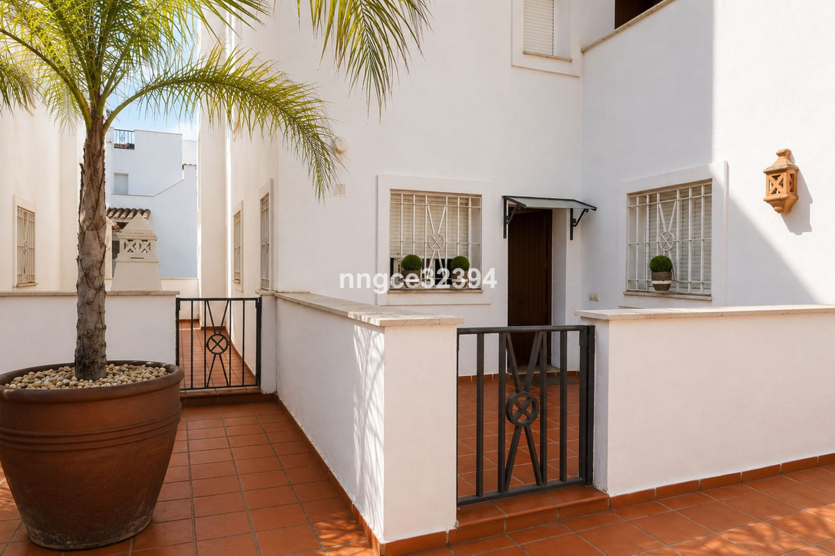 2 Bed Apartment for sale in Nueva Andalucía Costa Del Sol, Málaga, Spain