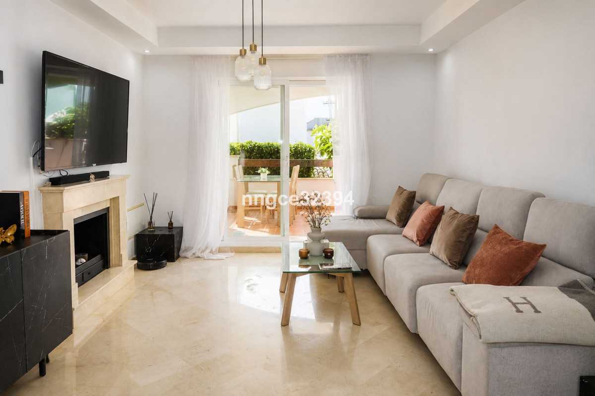 2 Bed Apartment for sale in Nueva Andalucía Costa Del Sol, Málaga, Spain