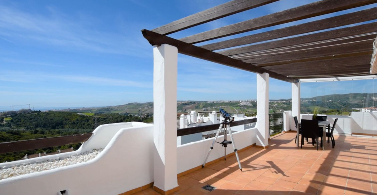 3 Bed Apartment for sale in Casares Costa Del Sol, Málaga, Spain
