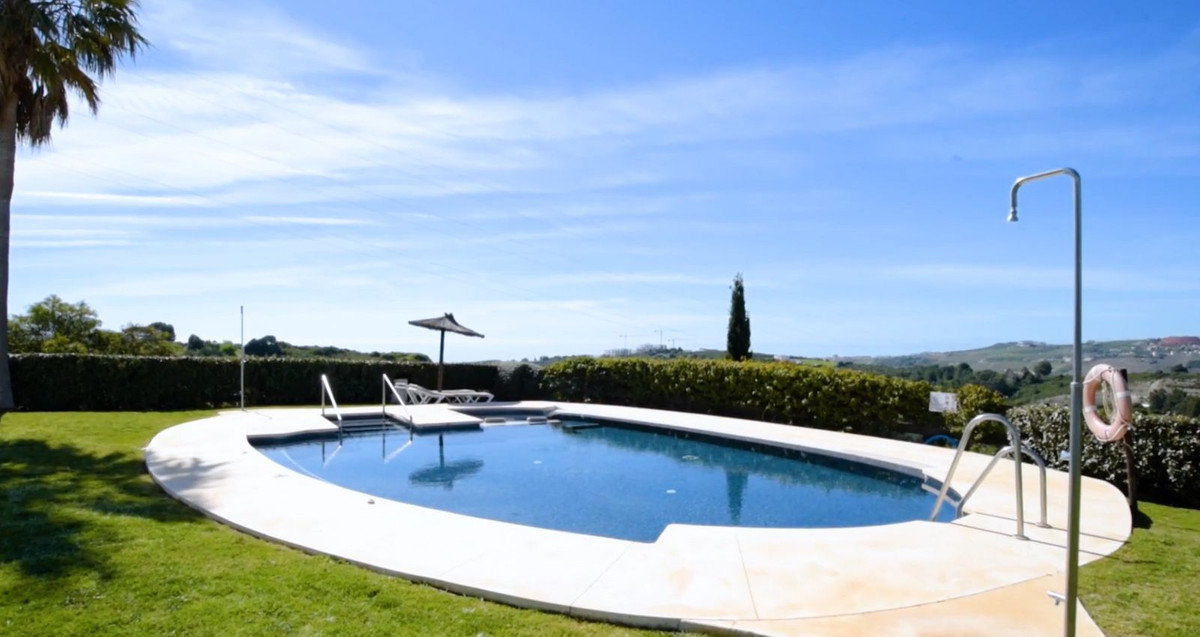 3 Bed Apartment for sale in Casares Costa Del Sol, Málaga, Spain