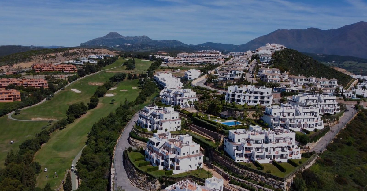 3 Bed Apartment for sale in Casares Costa Del Sol, Málaga, Spain