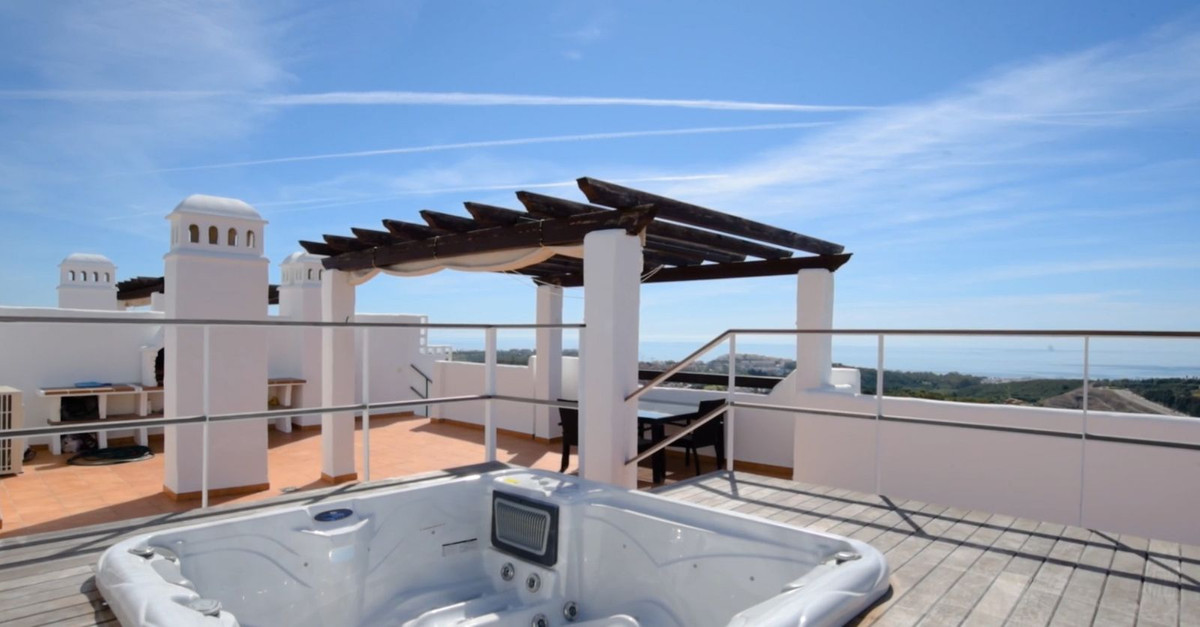3 Bed Apartment for sale in Casares Costa Del Sol, Málaga, Spain