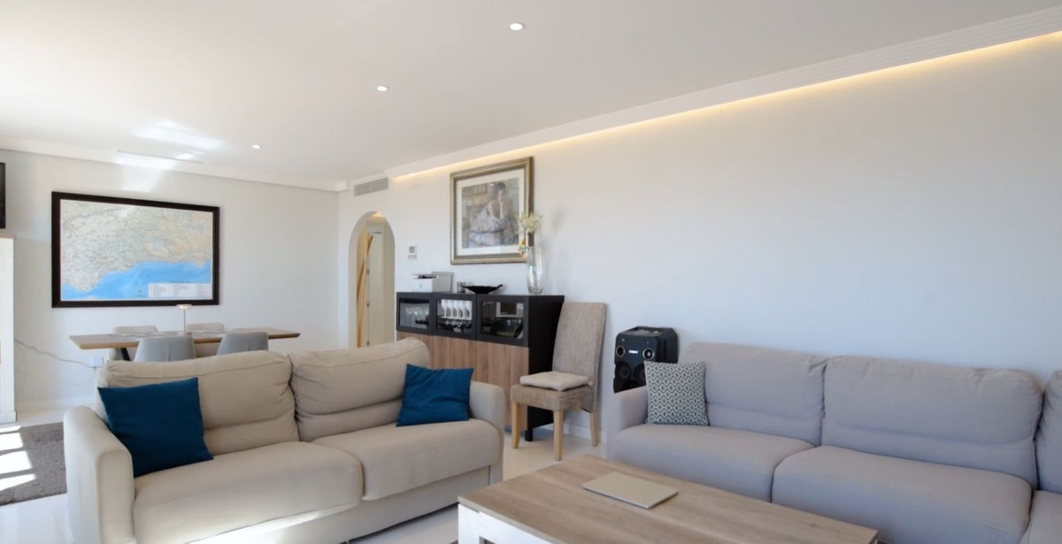 3 Bed Apartment for sale in Casares Costa Del Sol, Málaga, Spain