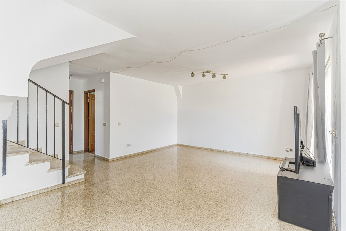 3 Bed Townhouse for sale in Estepona Costa Del Sol, Málaga, Spain