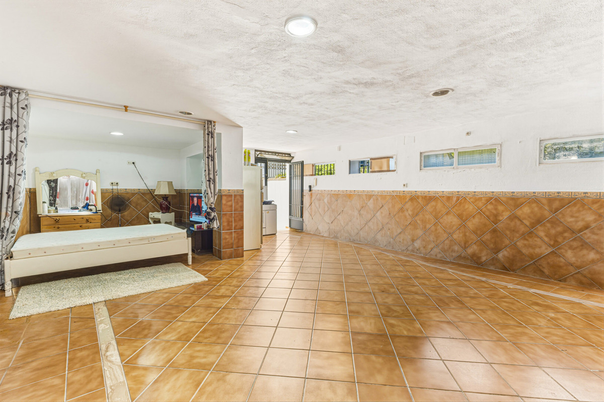 3 Bed Townhouse for sale in Estepona Costa Del Sol, Málaga, Spain