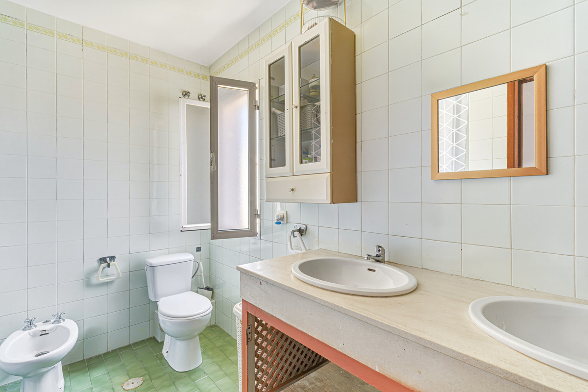 3 Bed Townhouse for sale in Estepona Costa Del Sol, Málaga, Spain