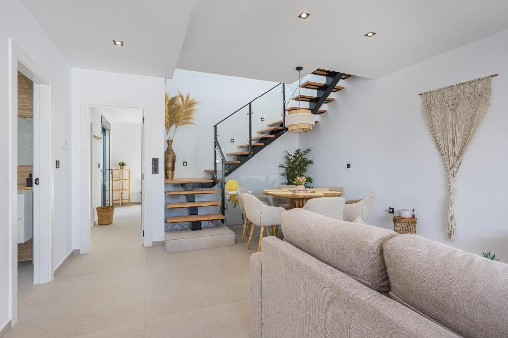 Se vende Villa - Chalet de 3 dormitorios en Costa Blanca, Alicante, España
