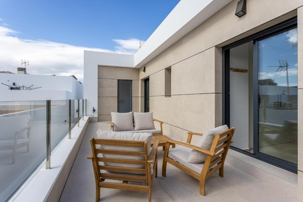 Se vende Villa - Chalet de 3 dormitorios en Costa Blanca, Alicante, España