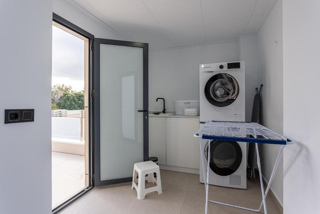 Se vende Villa - Chalet de 3 dormitorios en Costa Blanca, Alicante, España