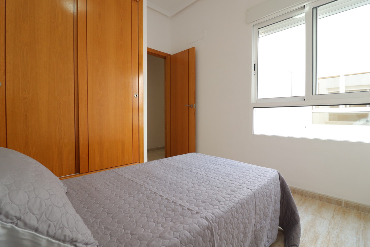 Se vende Apartamento Planta Media de 2 dormitorios en Costa Blanca, Alicante, España