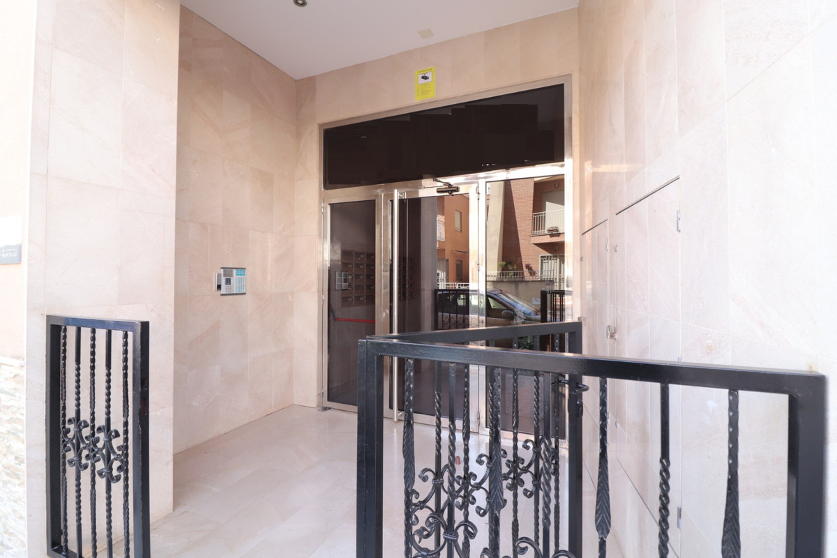 Se vende Apartamento Planta Media de 2 dormitorios en Costa Blanca, Alicante, España