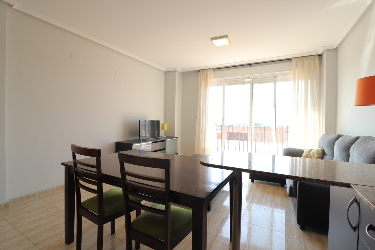 Se vende Apartamento Planta Media de 2 dormitorios en Costa Blanca, Alicante, España
