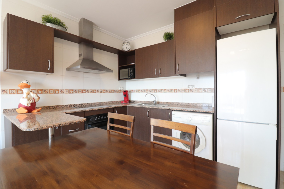 Se vende Apartamento Planta Media de 2 dormitorios en Costa Blanca, Alicante, España