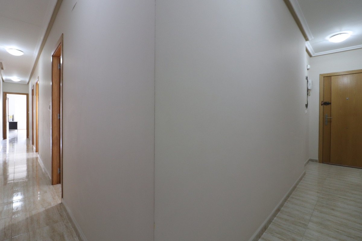 Se vende Apartamento Planta Media de 2 dormitorios en Costa Blanca, Alicante, España