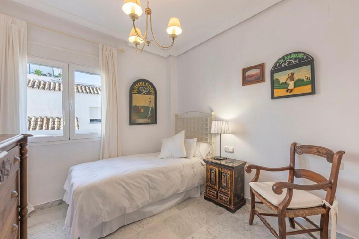 4 Bed Apartment for sale in Bahía De Marbella Costa Del Sol, Málaga, Spain
