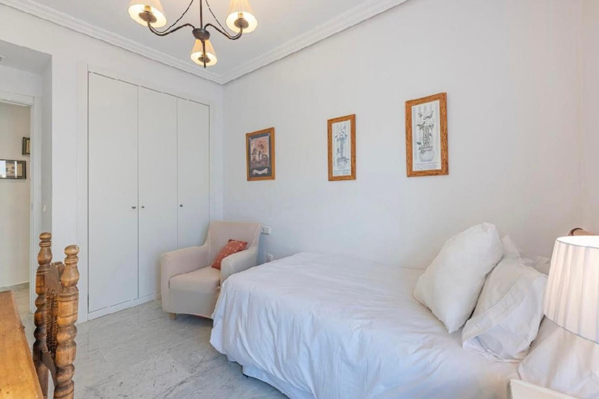 4 Bed Apartment for sale in Bahía De Marbella Costa Del Sol, Málaga, Spain