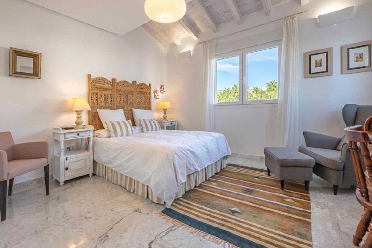 4 Bed Apartment for sale in Bahía De Marbella Costa Del Sol, Málaga, Spain