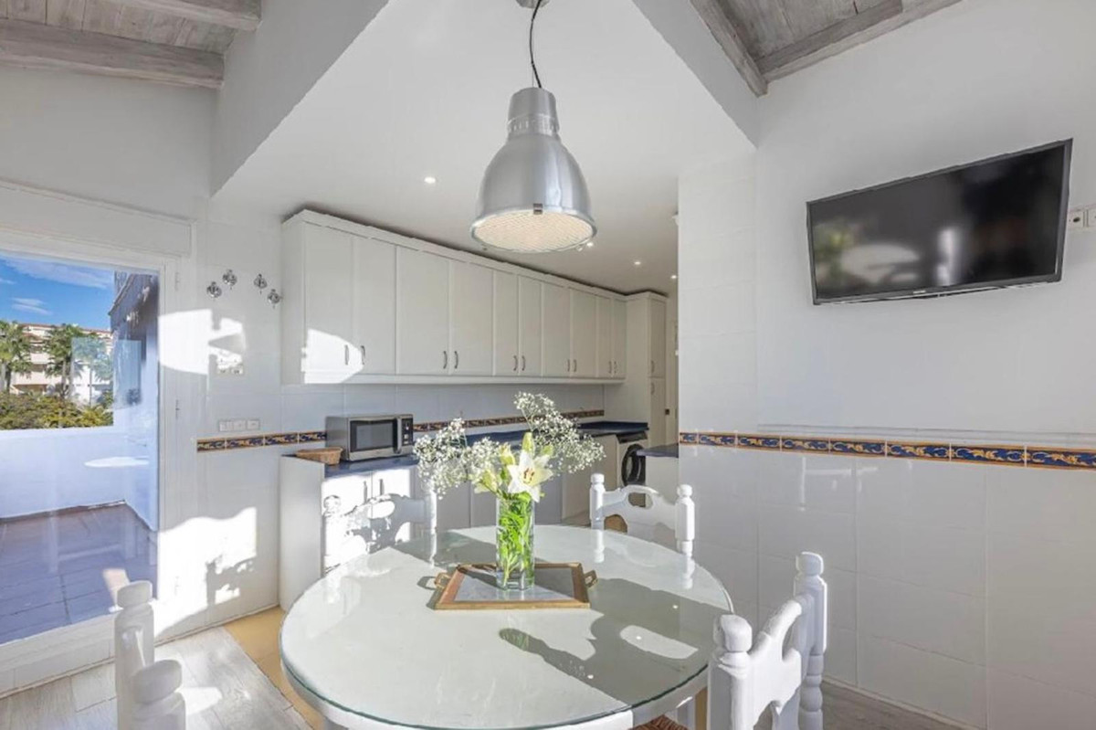 4 Bed Apartment for sale in Bahía De Marbella Costa Del Sol, Málaga, Spain