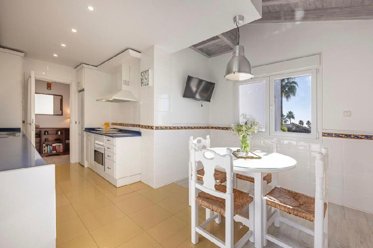 4 Bed Apartment for sale in Bahía De Marbella Costa Del Sol, Málaga, Spain
