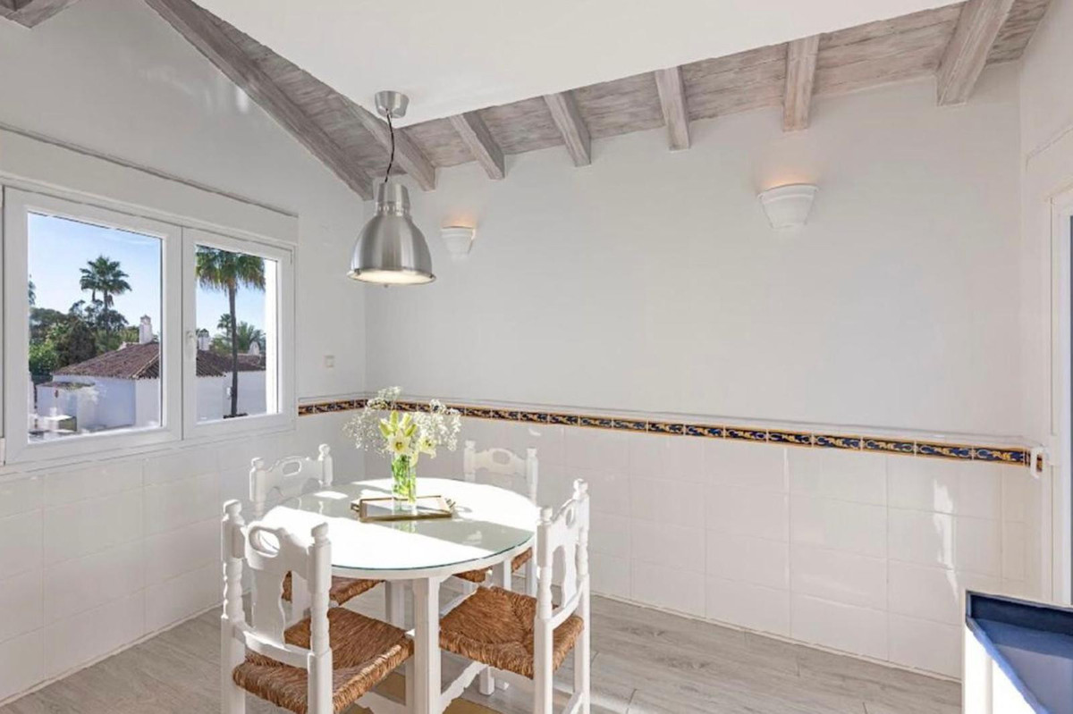 4 Bed Apartment for sale in Bahía De Marbella Costa Del Sol, Málaga, Spain