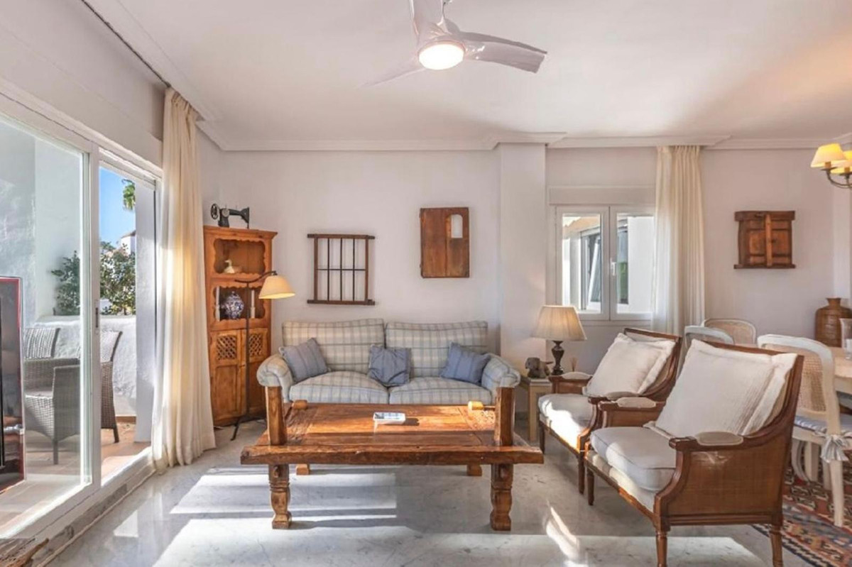 4 Bed Apartment for sale in Bahía De Marbella Costa Del Sol, Málaga, Spain