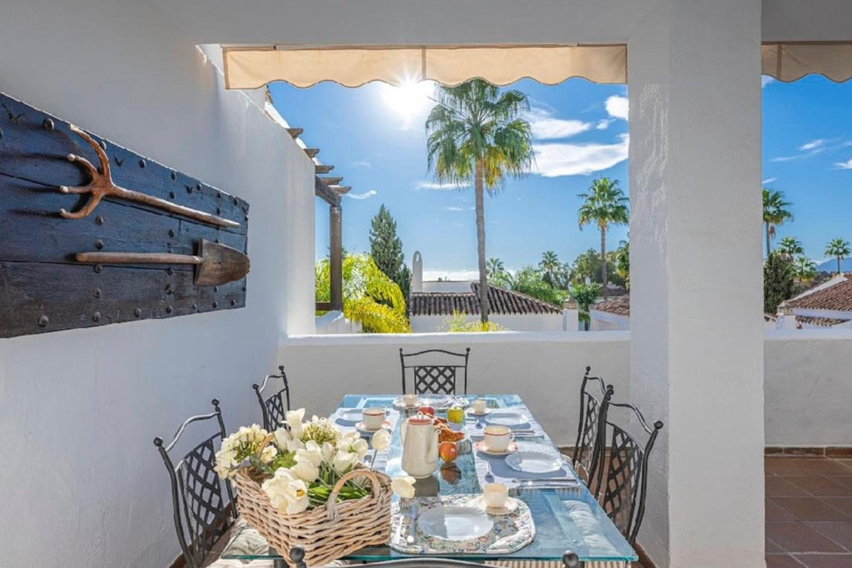 4 Bed Apartment for sale in Bahía De Marbella Costa Del Sol, Málaga, Spain