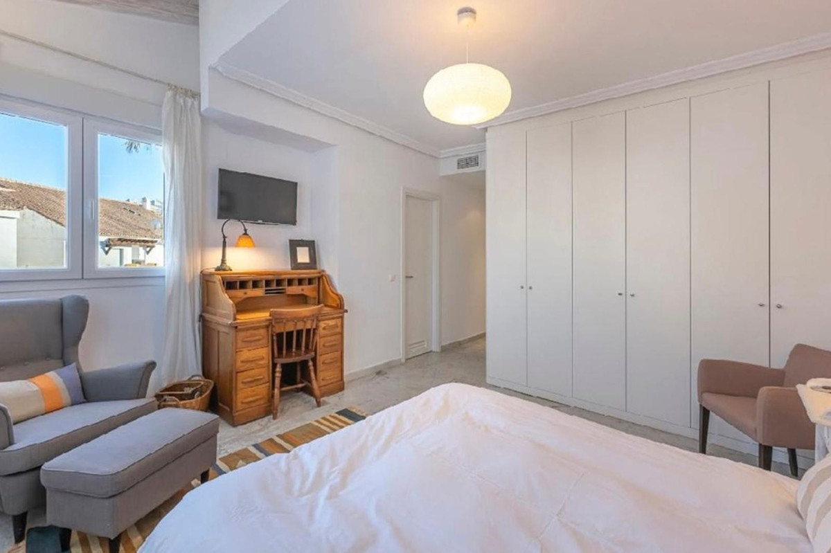 4 Bed Apartment for sale in Bahía De Marbella Costa Del Sol, Málaga, Spain