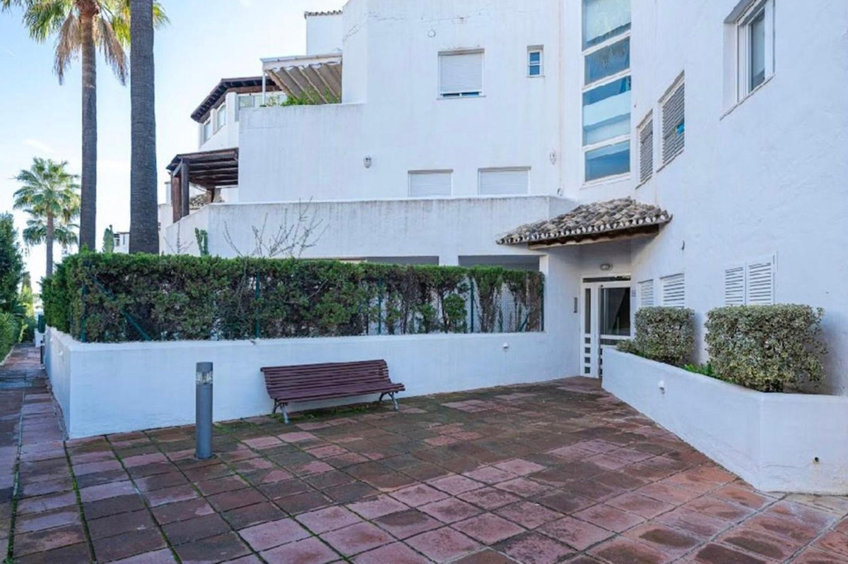4 Bed Apartment for sale in Bahía De Marbella Costa Del Sol, Málaga, Spain