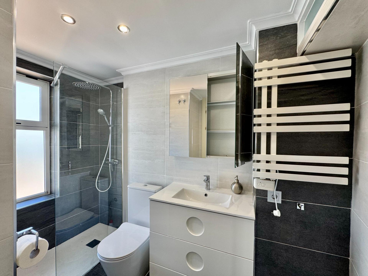 2 Bed Apartment for sale in Punta Prima Costa Blanca, Alicante, Spain