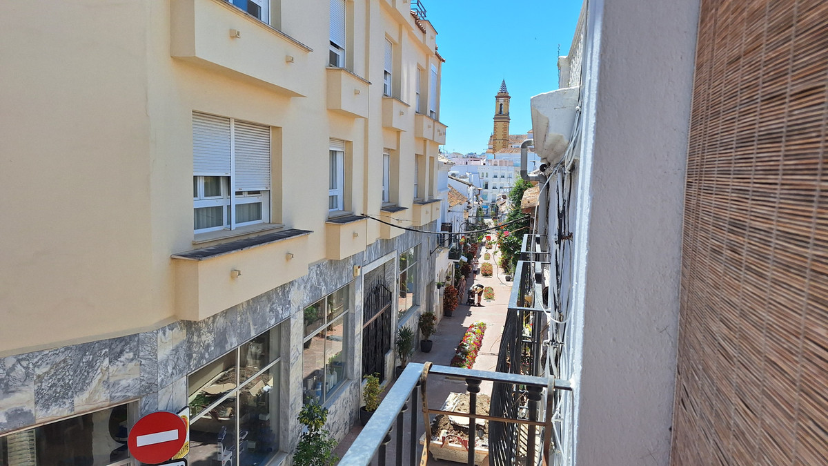 5 Bed Commercial unit for sale in Estepona Costa Del Sol, Málaga, Spain