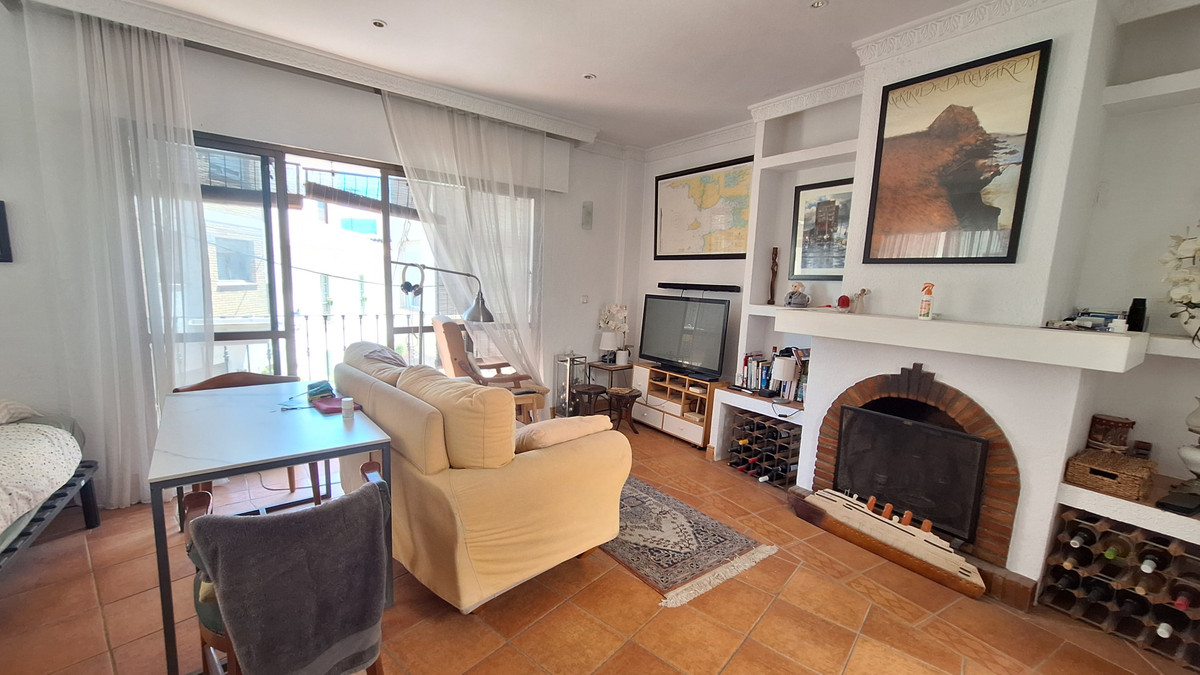 5 Bed Commercial unit for sale in Estepona Costa Del Sol, Málaga, Spain