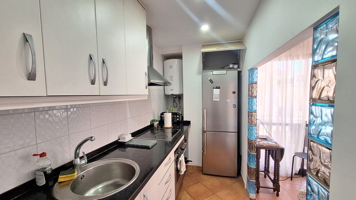 5 Bed Commercial unit for sale in Estepona Costa Del Sol, Málaga, Spain