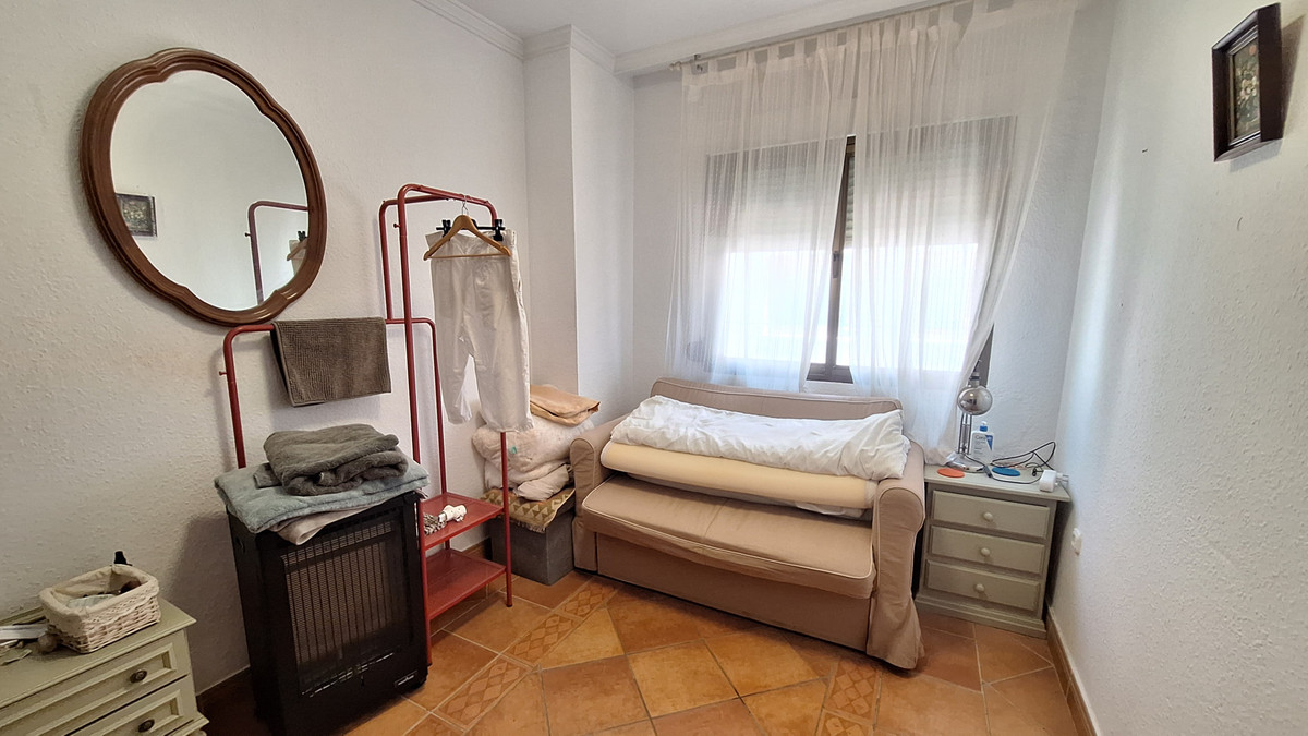 5 Bed Commercial unit for sale in Estepona Costa Del Sol, Málaga, Spain