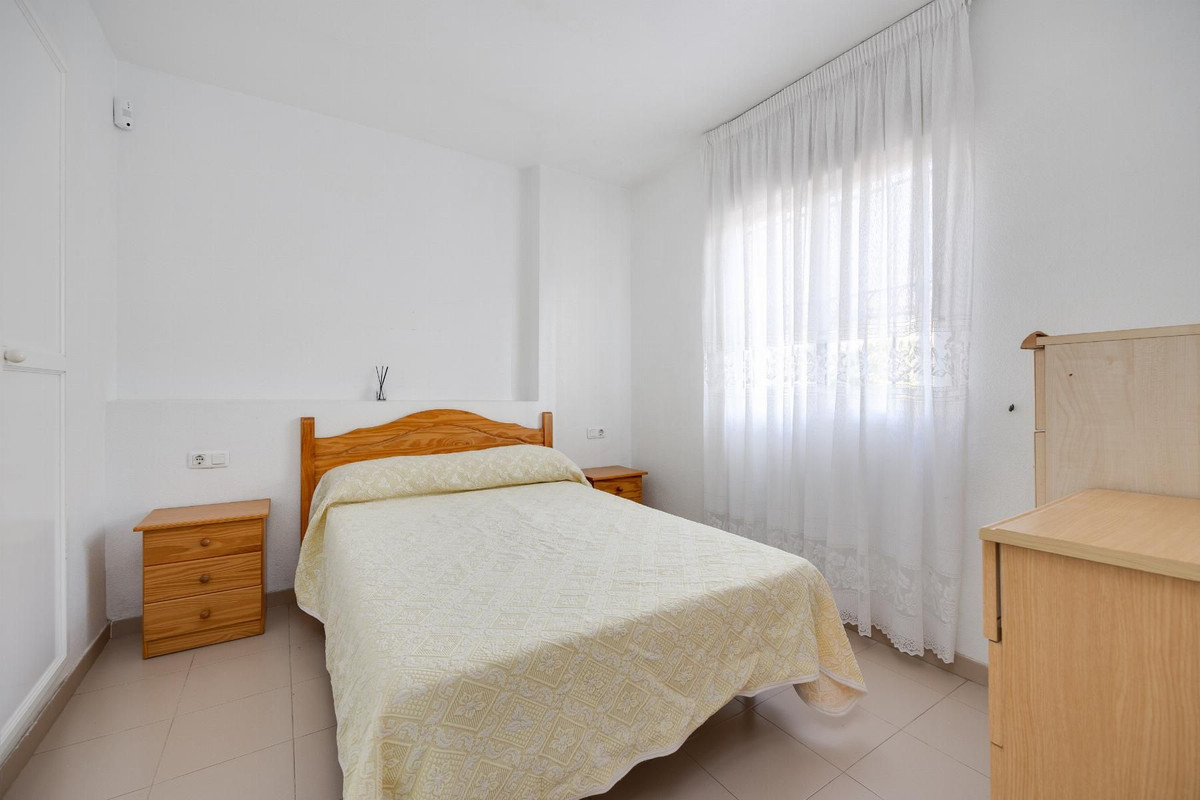 Se vende Bungalow de 2 dormitorios en Costa Blanca, Alicante, España