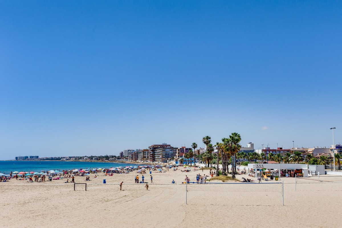 Se vende Bungalow de 2 dormitorios en Costa Blanca, Alicante, España