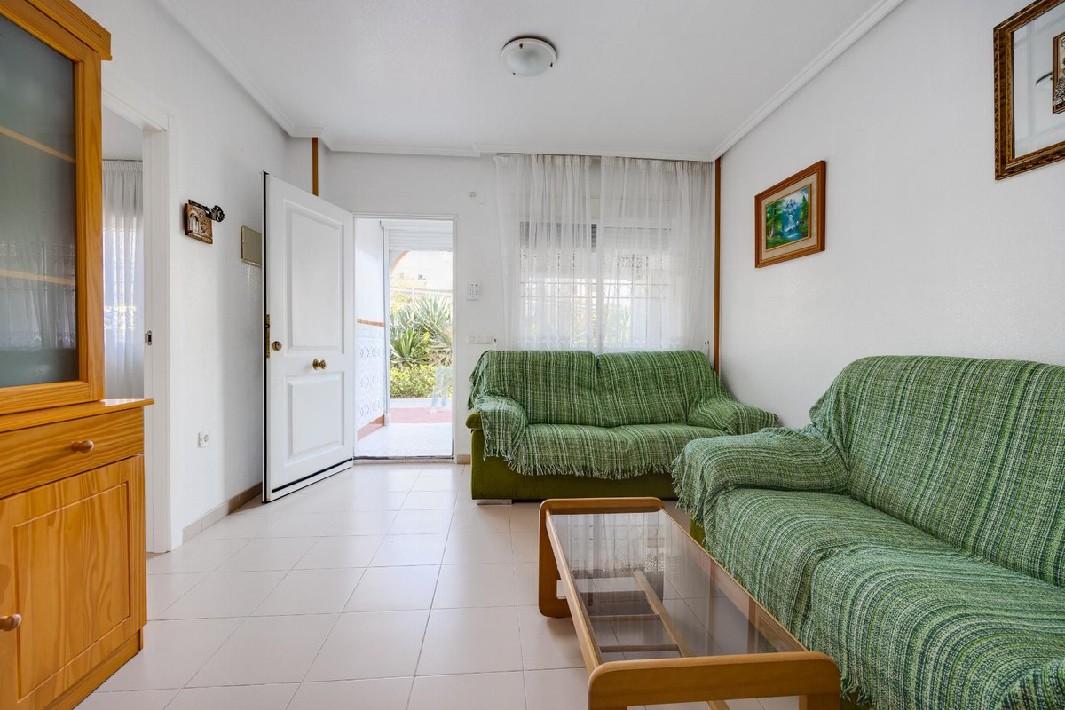Se vende Bungalow de 2 dormitorios en Costa Blanca, Alicante, España