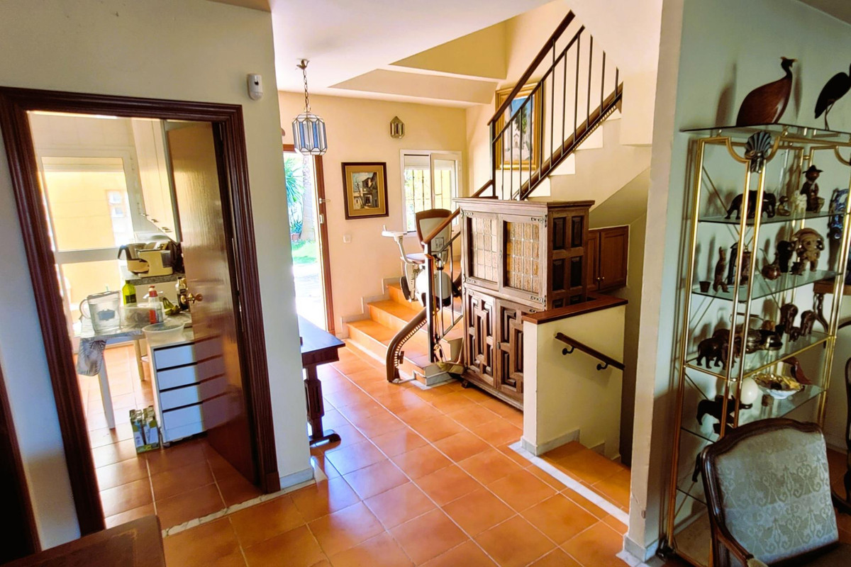 4 Bed Townhouse for sale in Estepona Costa Del Sol, Málaga, Spain