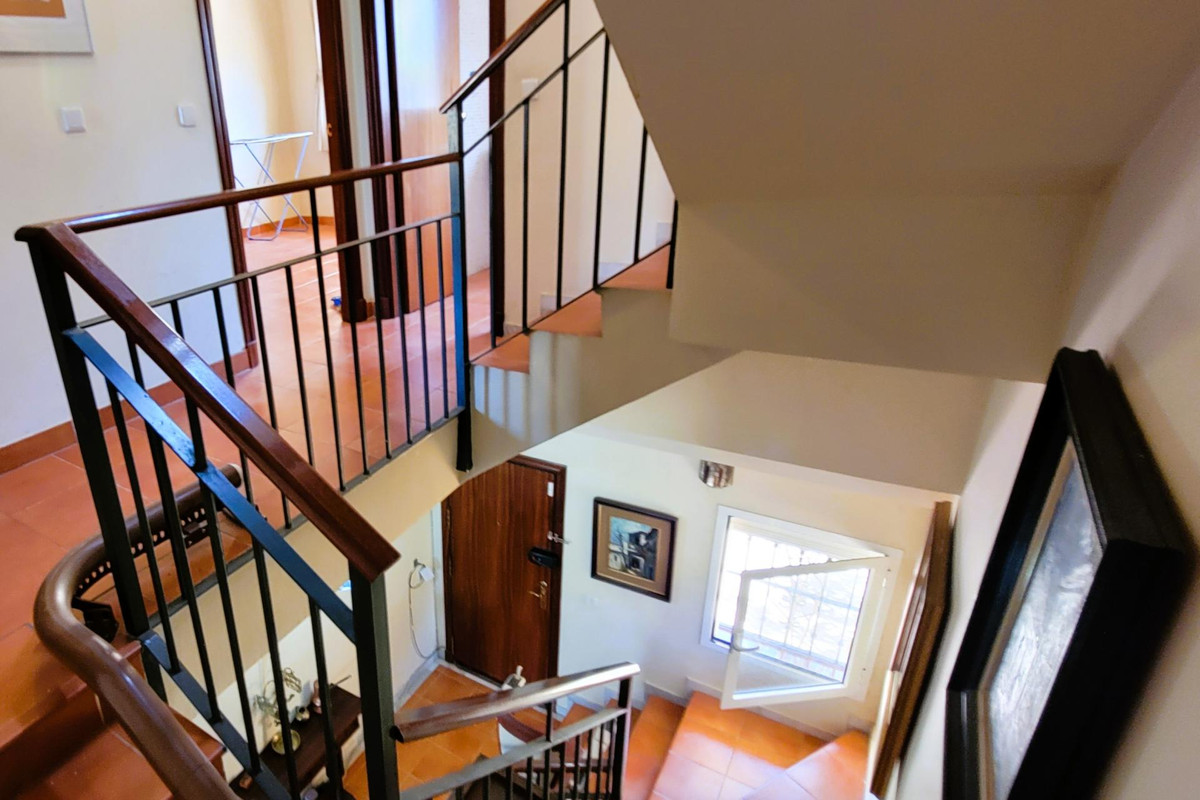 4 Bed Townhouse for sale in Estepona Costa Del Sol, Málaga, Spain