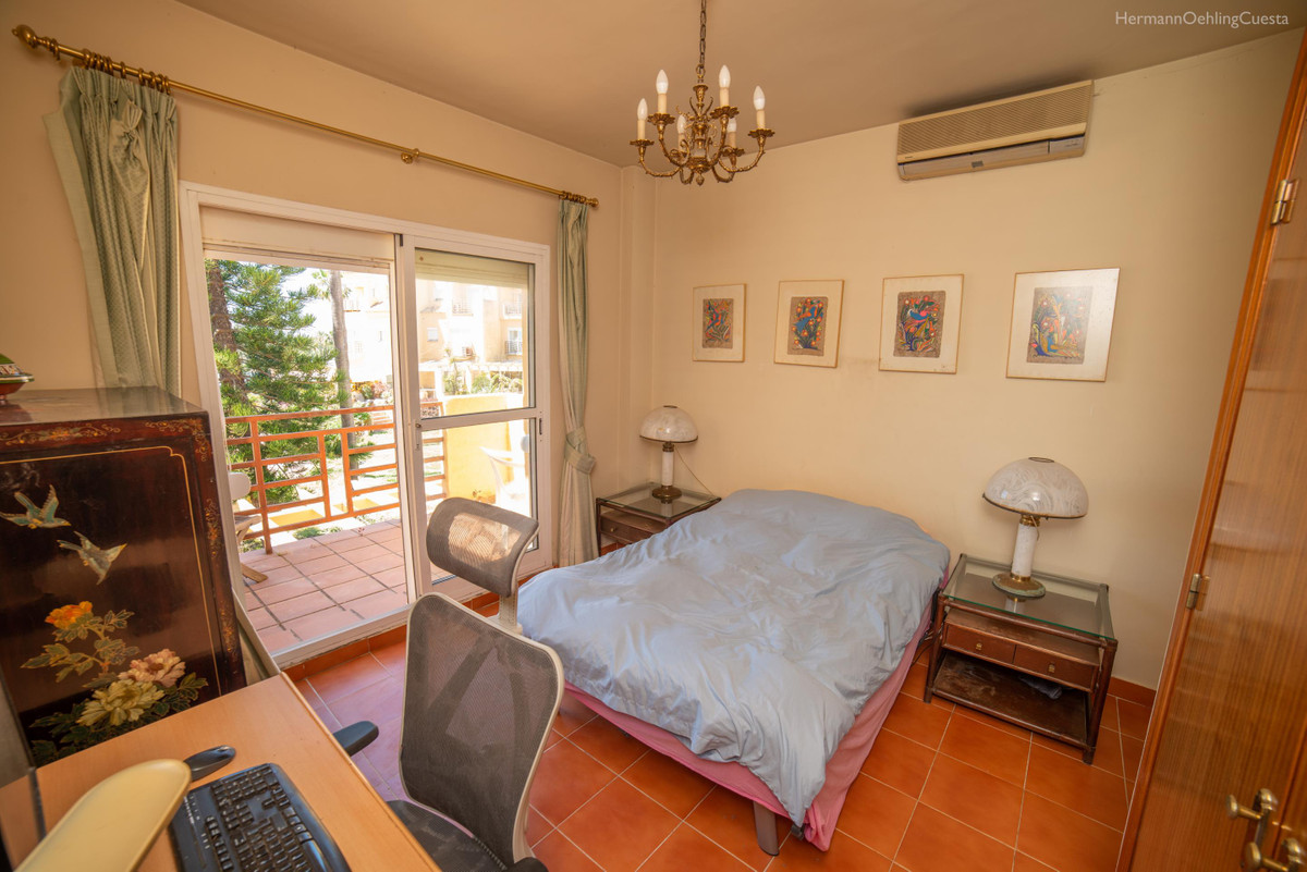 4 Bed Townhouse for sale in Estepona Costa Del Sol, Málaga, Spain