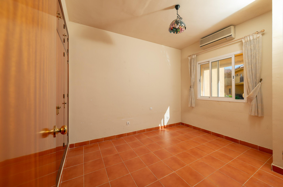 4 Bed Townhouse for sale in Estepona Costa Del Sol, Málaga, Spain
