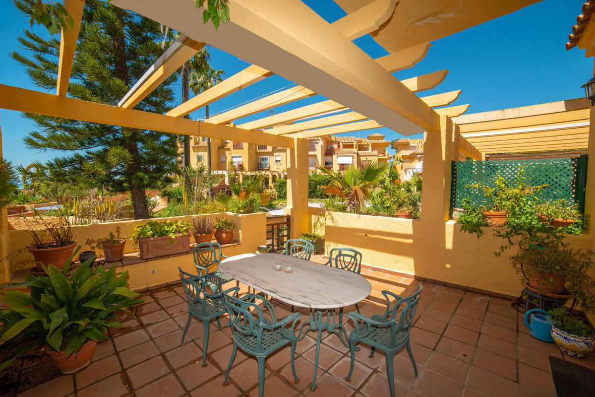 4 Bed Townhouse for sale in Estepona Costa Del Sol, Málaga, Spain