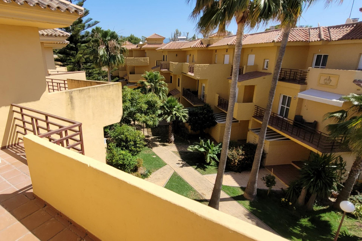 4 Bed Townhouse for sale in Estepona Costa Del Sol, Málaga, Spain