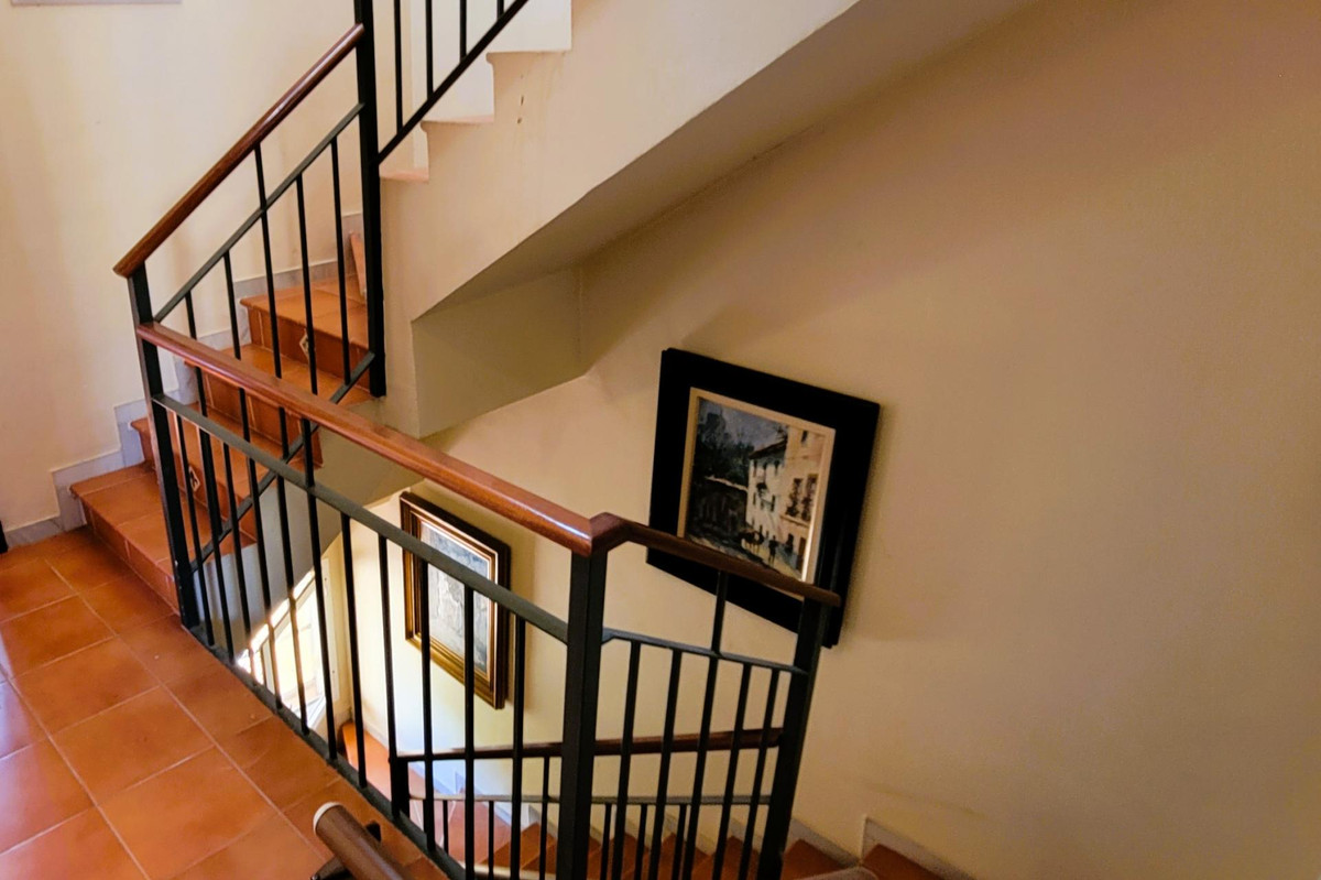 4 Bed Townhouse for sale in Estepona Costa Del Sol, Málaga, Spain