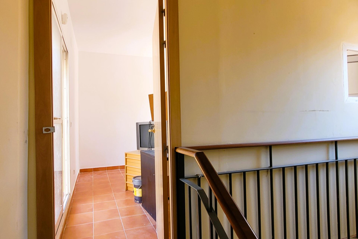 4 Bed Townhouse for sale in Estepona Costa Del Sol, Málaga, Spain