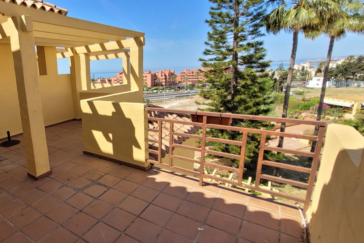 4 Bed Townhouse for sale in Estepona Costa Del Sol, Málaga, Spain