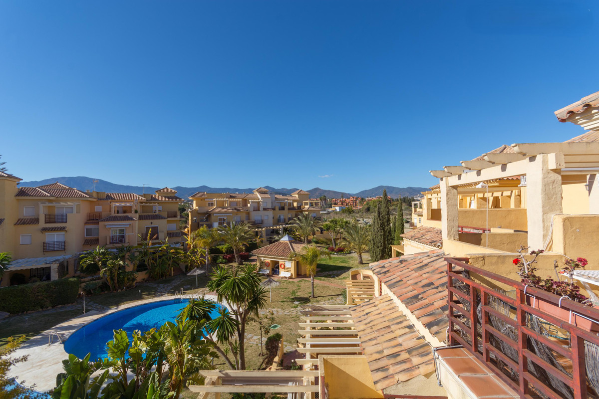 4 Bed Townhouse for sale in Estepona Costa Del Sol, Málaga, Spain